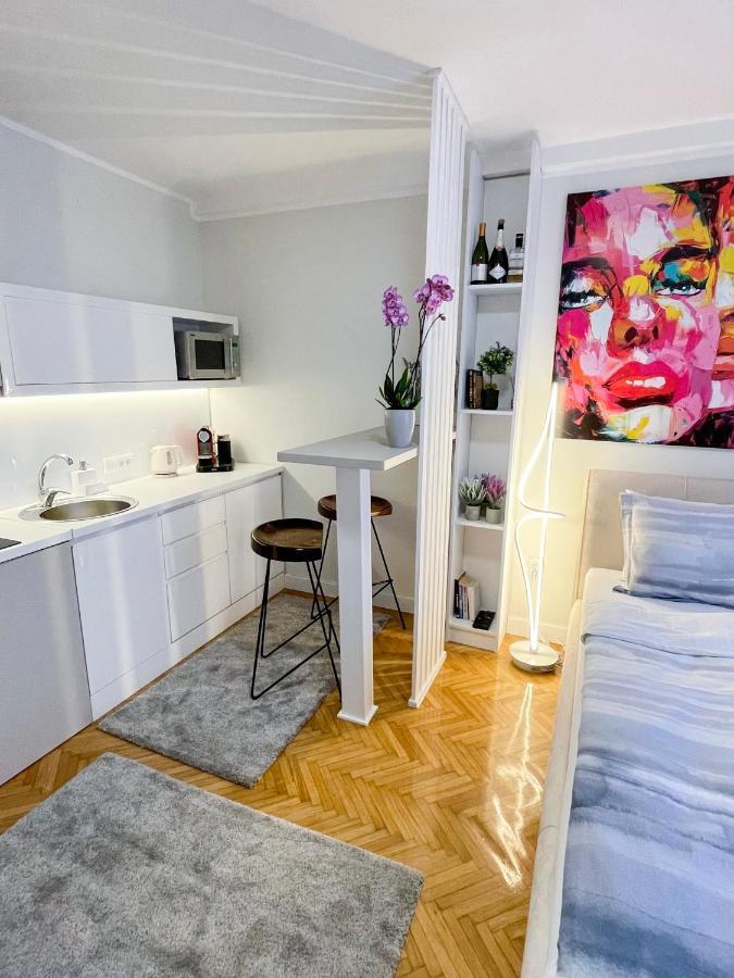 Skadarlija Colorway Lägenhet Belgrad Exteriör bild
